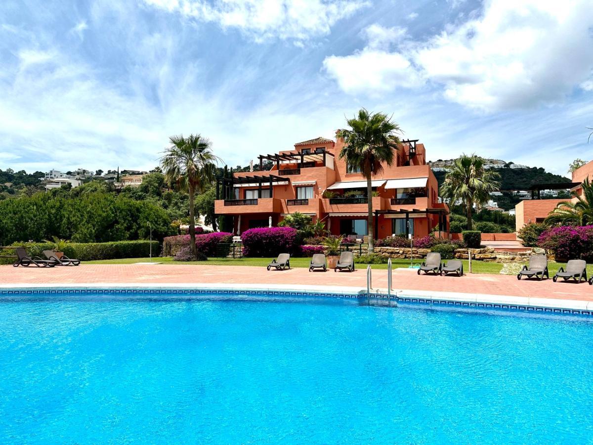 Bright Apartment In The Hills Of Elviria 말라가 외부 사진